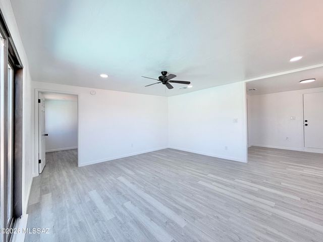 6109 E 33rd Street, Tucson, AZ 85711