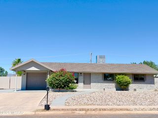 6109 E 33rd Street, Tucson, AZ 85711