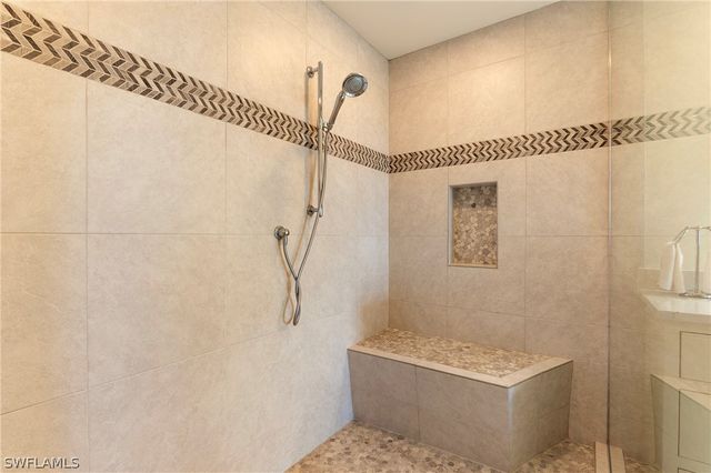 451 Bayfront PL 5407, Naples, FL 34102