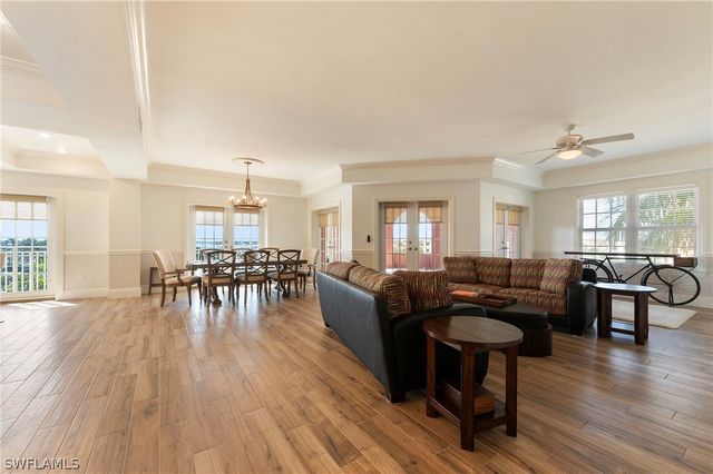 451 Bayfront PL 5407, Naples, FL 34102