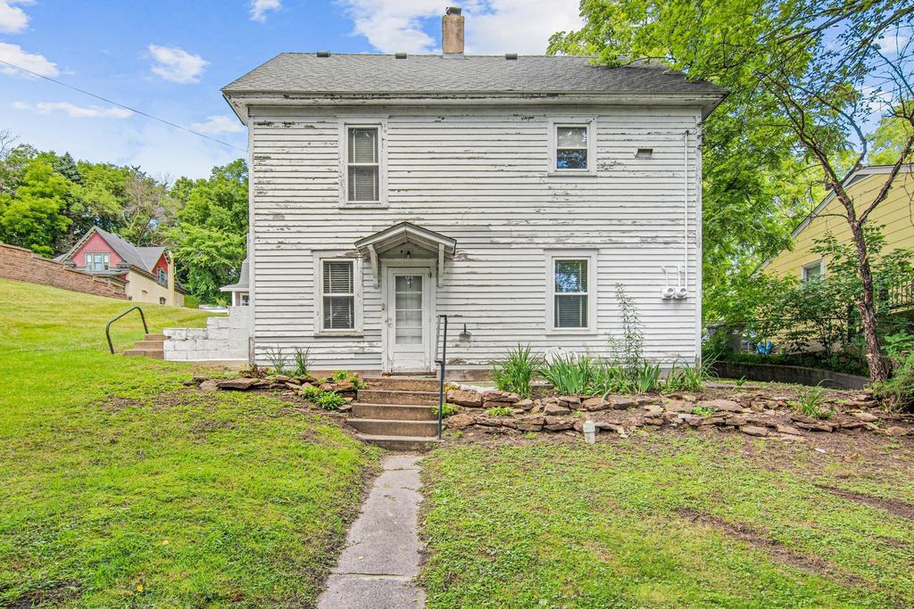 213 4TH ST W, Carver, MN 55315 — photo 2