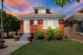 4414 N Monitor Avenue, Chicago, IL 60630