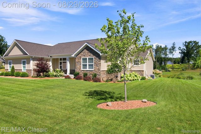 1247 Timberleaf Drive, Brighton Township, MI 48114