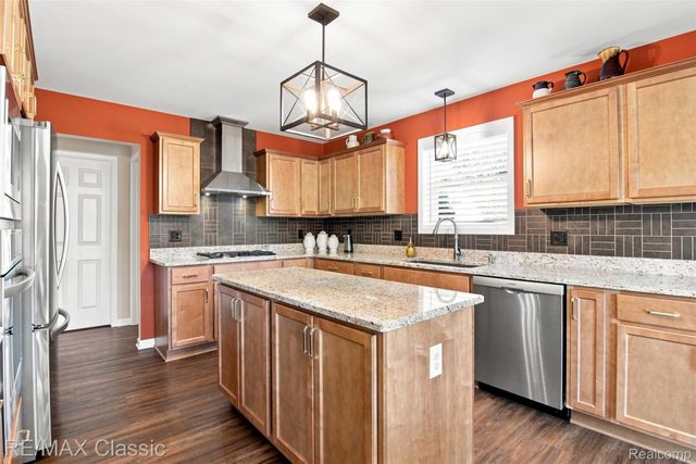 1247 Timberleaf Drive, Brighton Township, MI 48114