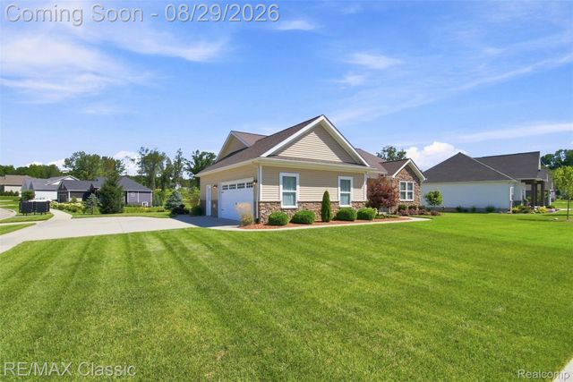 1247 Timberleaf Drive, Brighton Township, MI 48114