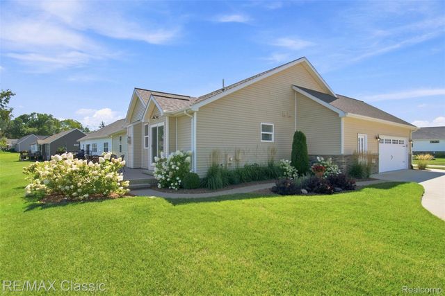 1247 Timberleaf Drive, Brighton Township, MI 48114