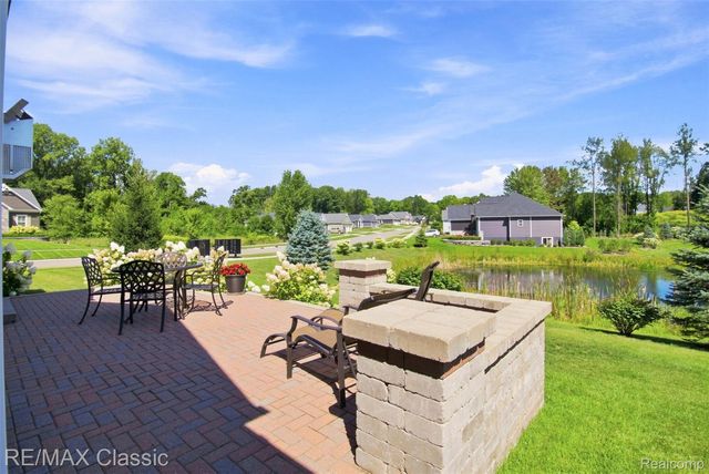 1247 Timberleaf Drive, Brighton Township, MI 48114