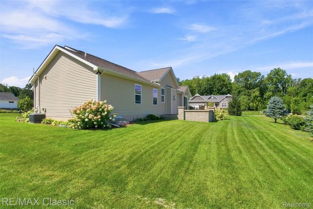 1247 Timberleaf Drive, Brighton Township, MI 48114