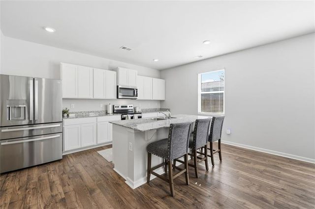 31 Hickory Way, Dallas, GA 30132