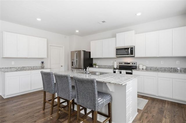 31 Hickory Way, Dallas, GA 30132