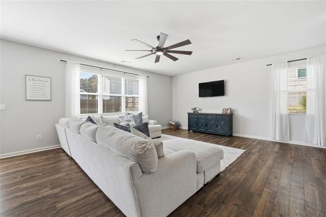 31 Hickory Way, Dallas, GA 30132