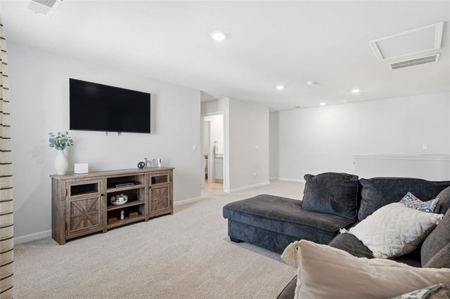 31 Hickory Way, Dallas, GA 30132