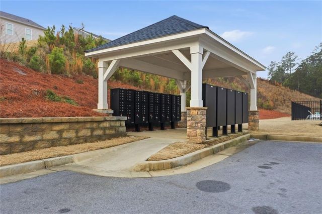 31 Hickory Way, Dallas, GA 30132