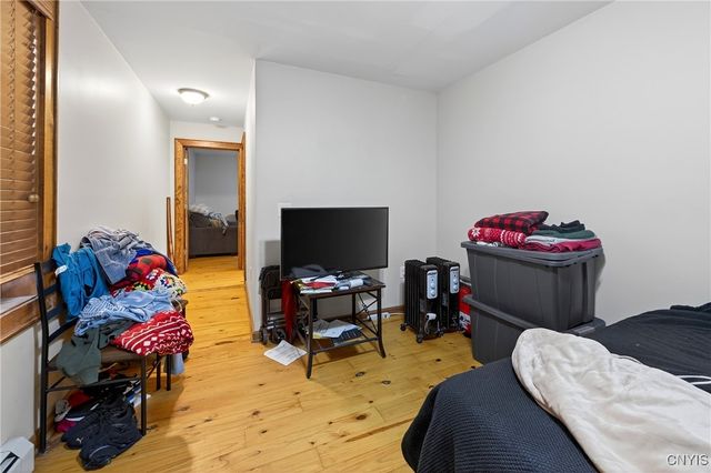 916 North Salina Street, Syracuse, NY 13208