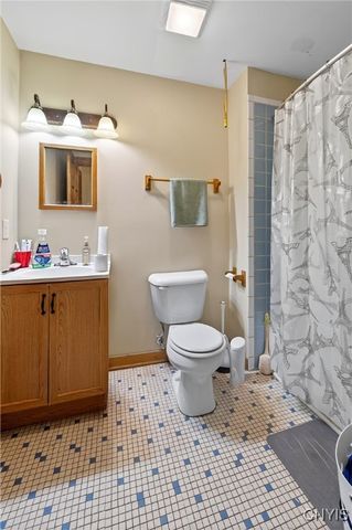 916 North Salina Street, Syracuse, NY 13208
