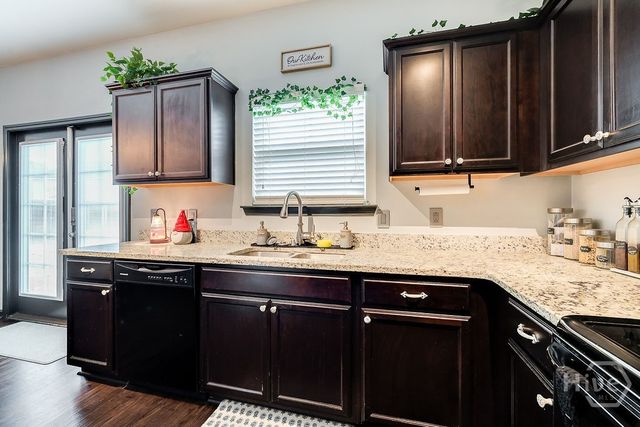 21 Castle Hill Road, Savannah, GA 31419