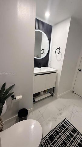 9340 Fontainebleau Boulevard W507, Miami, FL 33172