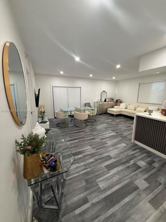9340 Fontainebleau Boulevard W507, Miami, FL 33172