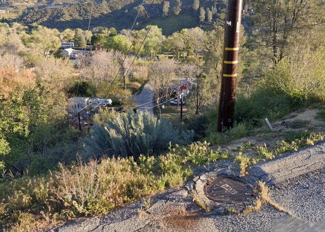 Austin Way Vic Sylvan Drive, Lake Hughes, CA 93532