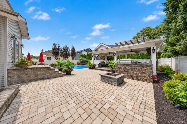2021 Decatur Avenue, North Bellmore, NY 11710