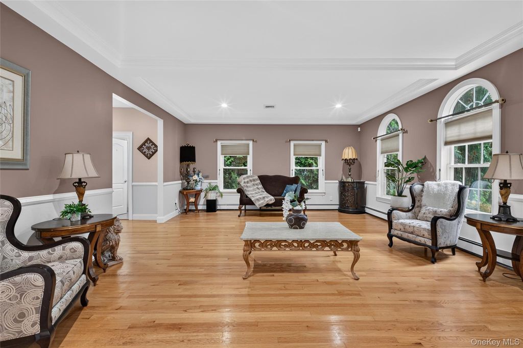 2021 Decatur Avenue, North Bellmore, NY 11710 — photo 3