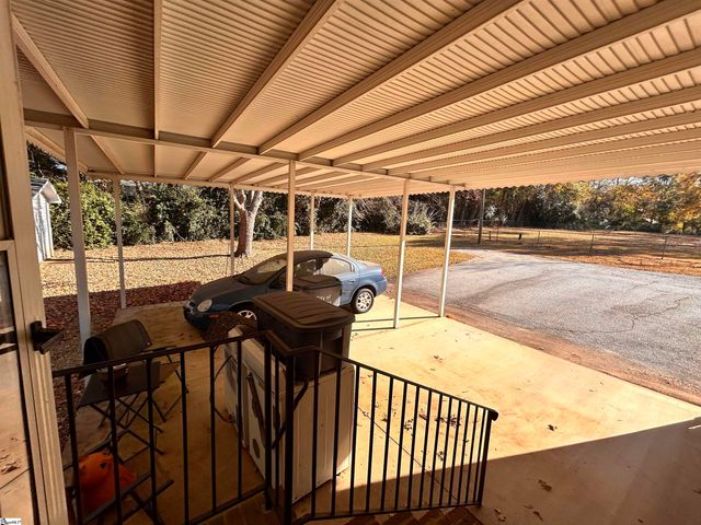 103 David Street, Laurens, SC 29360