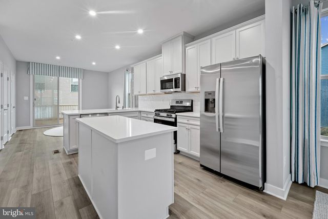 174 BETHLEHEM PL, Brooklyn Park, MD 21225