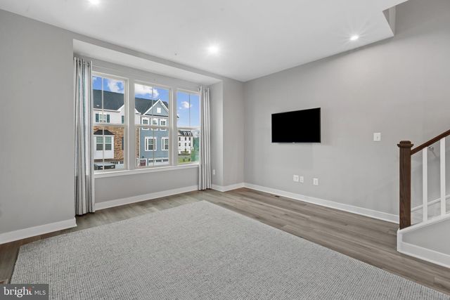174 BETHLEHEM PL, Brooklyn Park, MD 21225