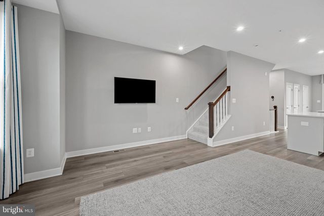 174 BETHLEHEM PL, Brooklyn Park, MD 21225