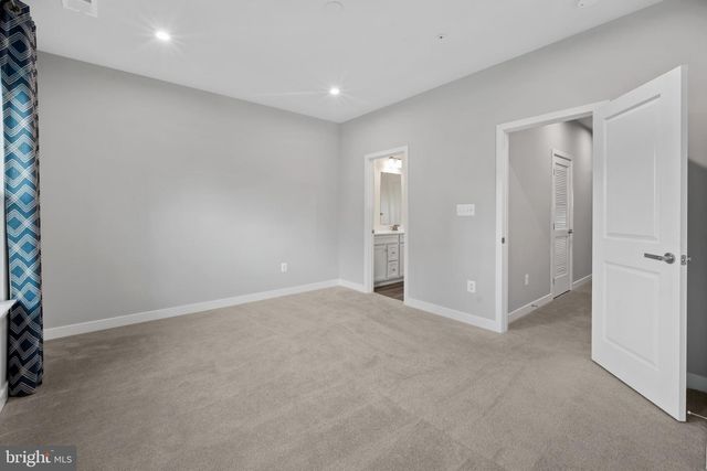 174 BETHLEHEM PL, Brooklyn Park, MD 21225