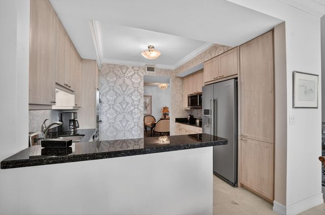 550 SE Mizner Boulevard B307, Boca Raton, FL 33432