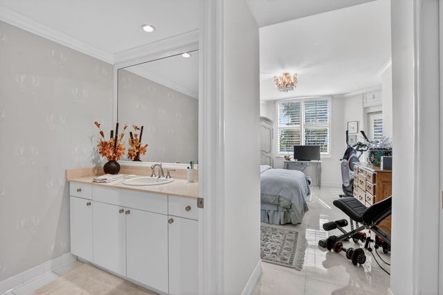 550 SE Mizner Boulevard B307, Boca Raton, FL 33432