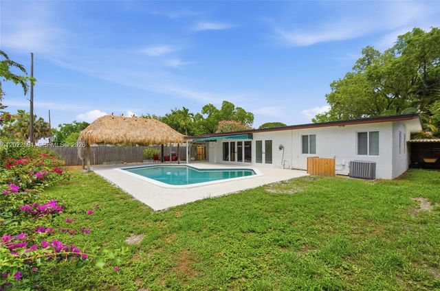 1141 SW 45th Terrace, Plantation, FL 33317