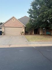 16600 Farmington Way, Edmond, OK 73012