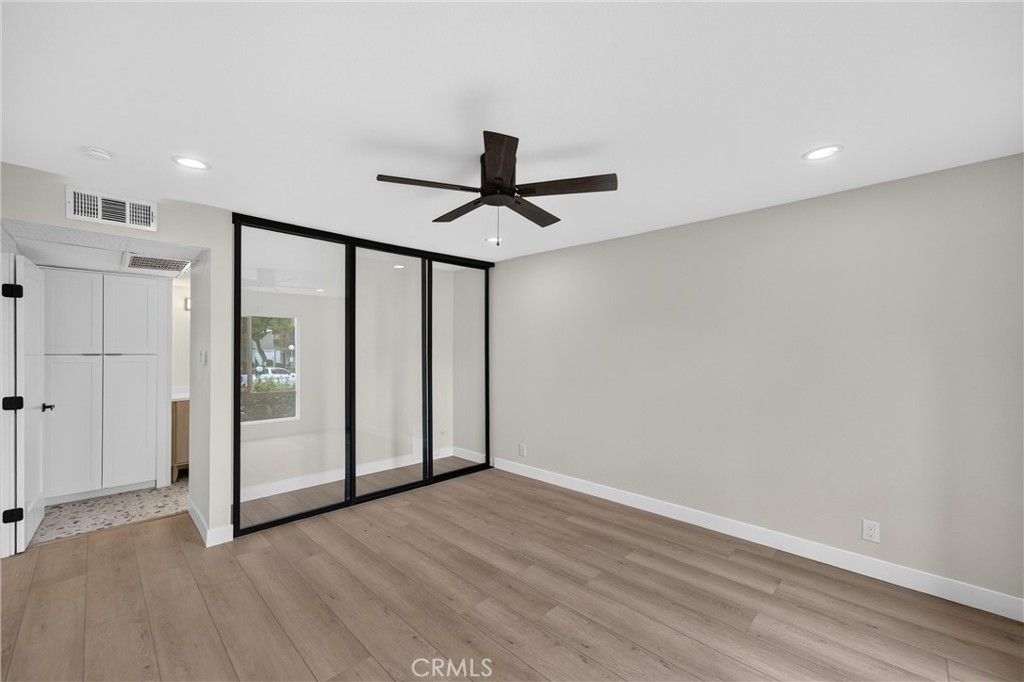 Image 17 of property listing at 2807 S Fairview C, Santa Ana, CA 92704