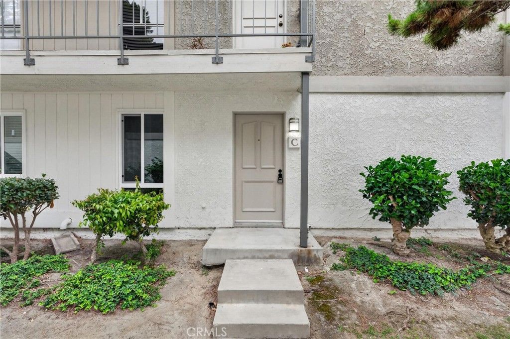 Image 20 of property listing at 2807 S Fairview C, Santa Ana, CA 92704
