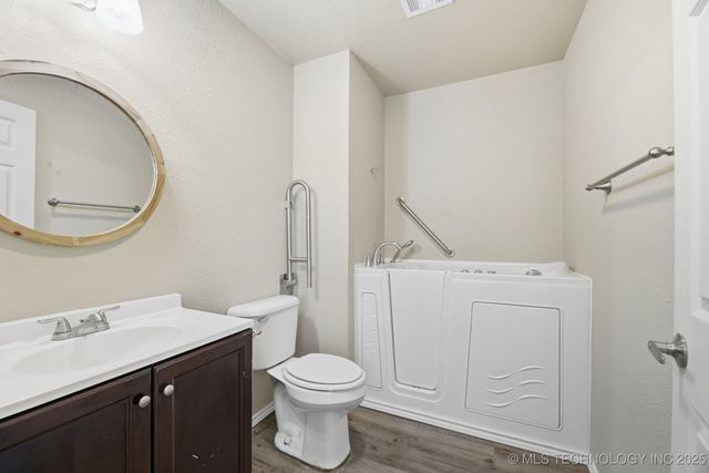 118 W 4th Street, Oilton, OK 74052