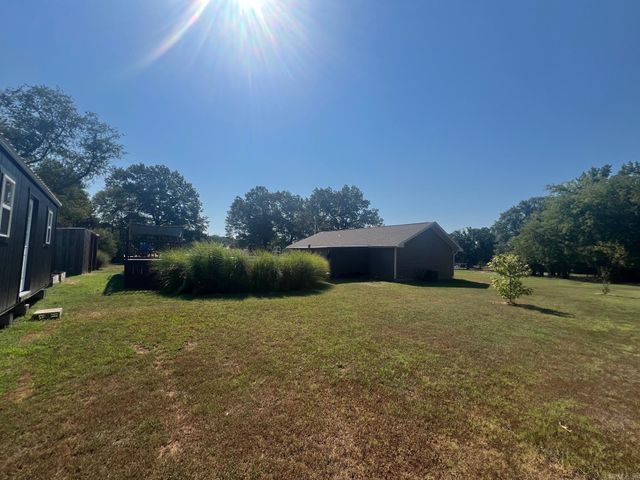 51 Yates, Desha, AR 72527