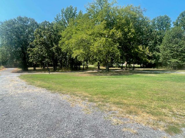 51 Yates, Desha, AR 72527