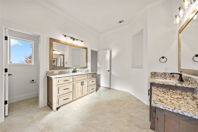 605 Acorn Way, Weatherford, TX 76085