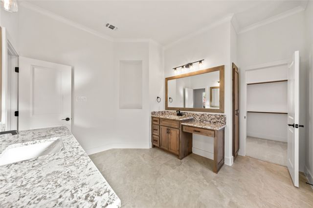 605 Acorn Way, Weatherford, TX 76085