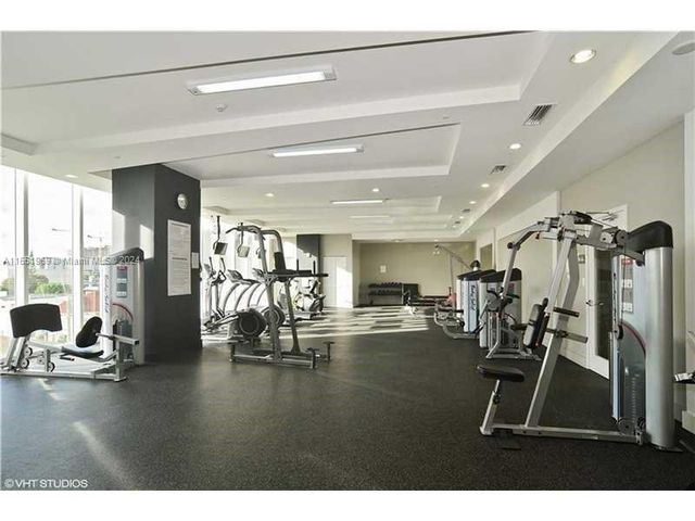 600 NE 27 ST 2304, Miami, FL 33137