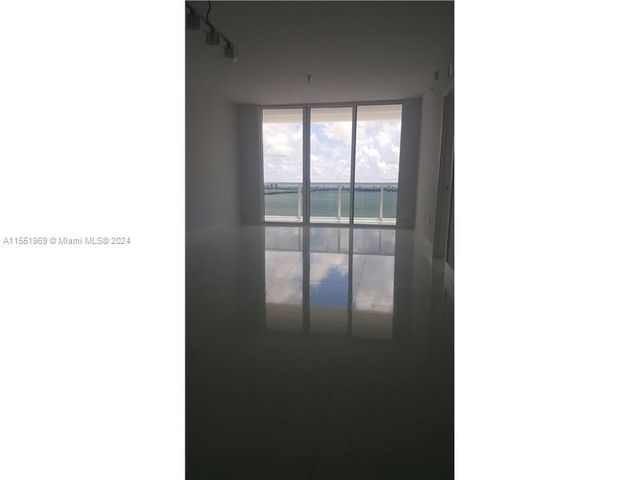 600 NE 27 ST 2304, Miami, FL 33137