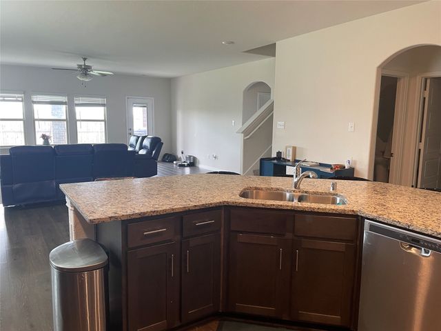 564 Declaration Way, Fate, TX 75189