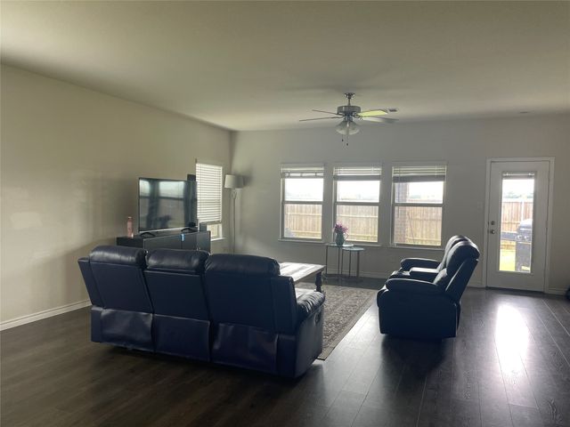564 Declaration Way, Fate, TX 75189