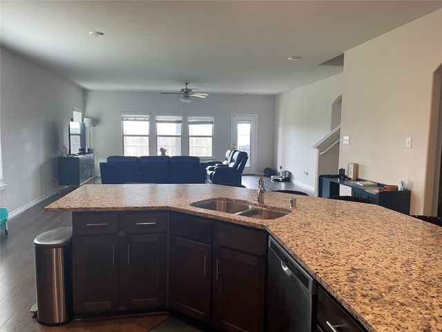 564 Declaration Way, Fate, TX 75189