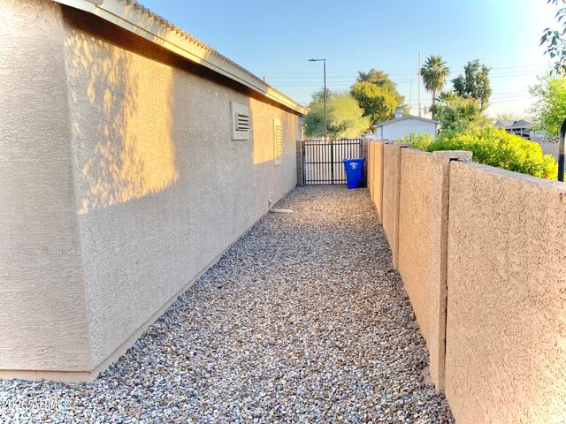 9826 E FLOSSMOOR Circle, Mesa, AZ 85208