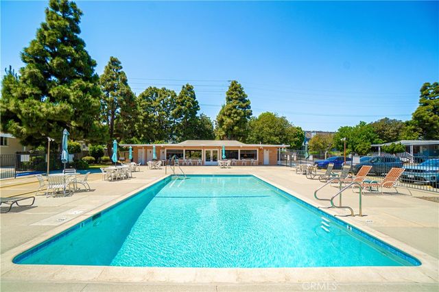 26200 Frampton 32, Harbor City, CA 90710