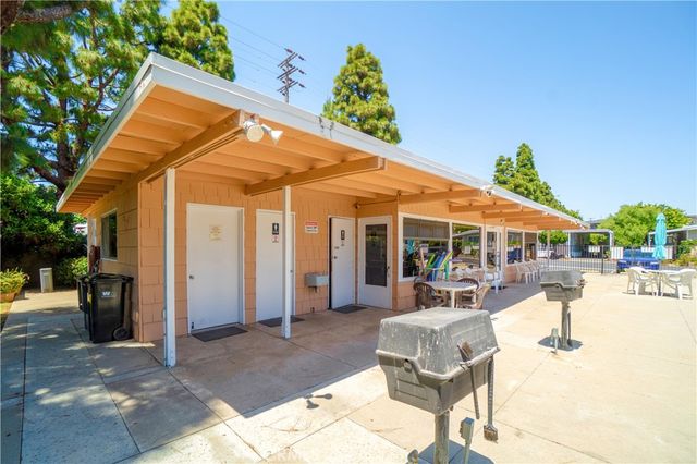 26200 Frampton 32, Harbor City, CA 90710