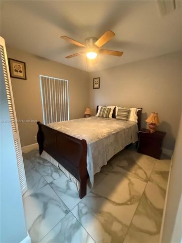 1800 Wisteria Street, Wellington, FL 33414